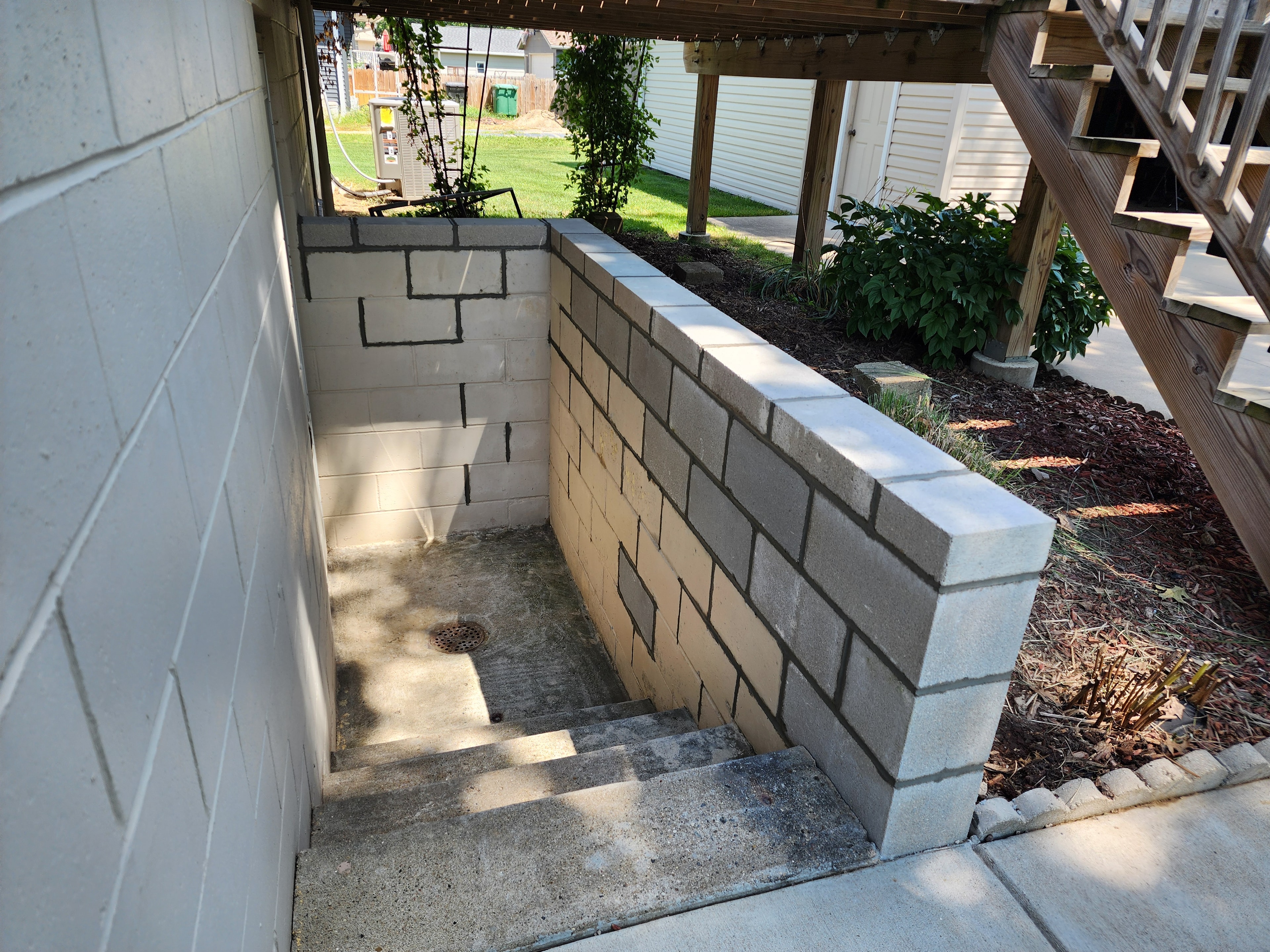 Support Block Wall For Stairs